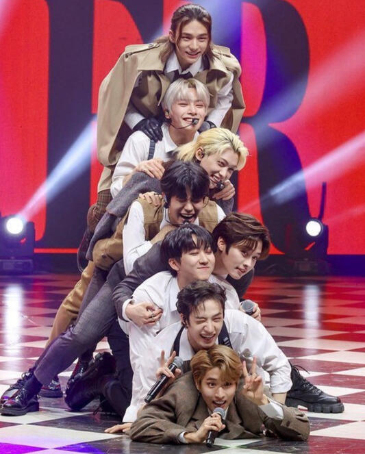 ult: stray kids