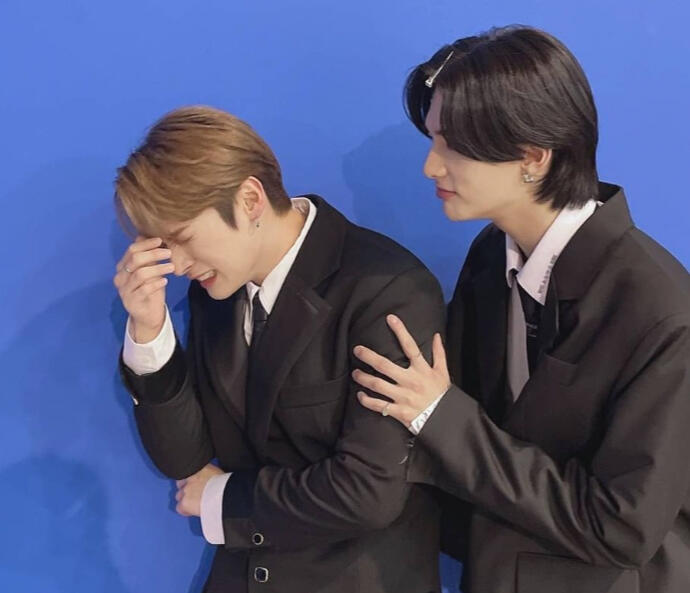 I just want to be able to afford all skz albums